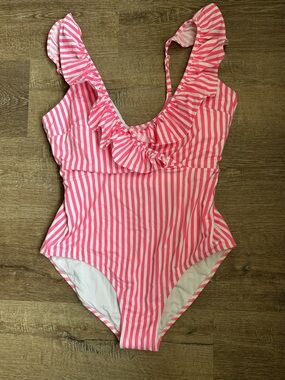 Women’s Vineyard Vines Pink Stripe Ruffle One-Piece Swimsuit - size large